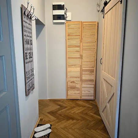 דירה Vlad Cozy Loft